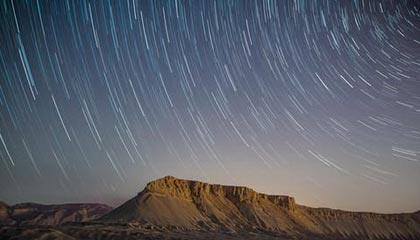 kering.com-曼联正式宣布签约逆天前锋，转会市场火热，曼联引进前锋